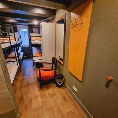 بيت شباب Downtown Canal View