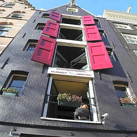 Downtown Canal View Hostal *