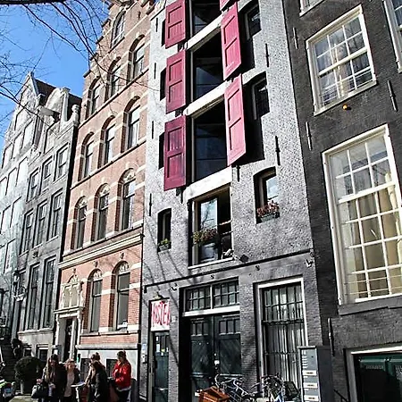 Hostal Downtown Canal View *
