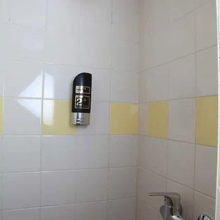 Downtown Canal View Hostal Ámsterdam