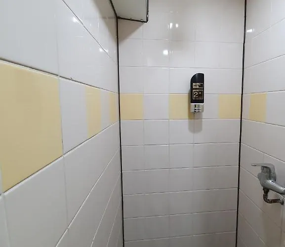 Downtown Canal View Hostel *