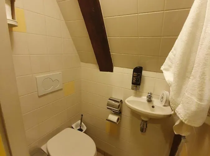 Downtown Canal View Hostel *