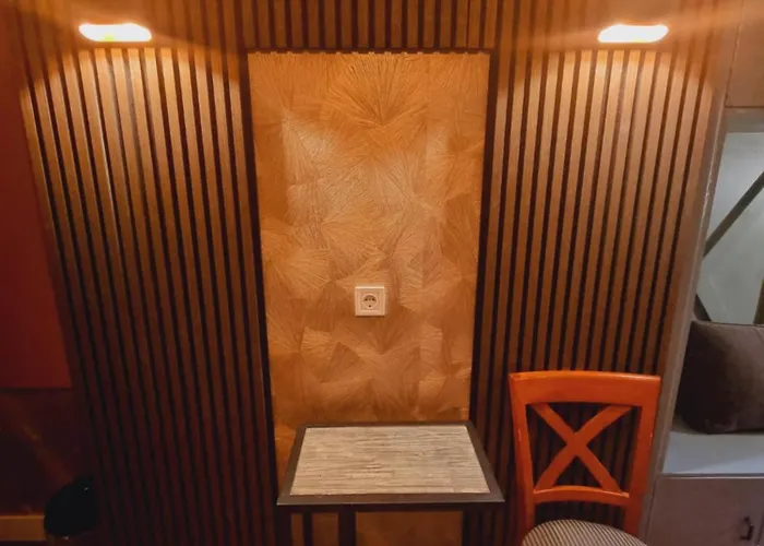 Downtown Canal View Hostel *