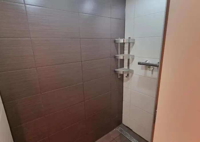 Downtown Canal View Hostel *