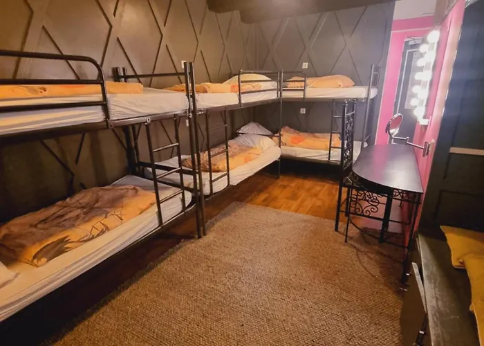 Downtown Canal View Hostel