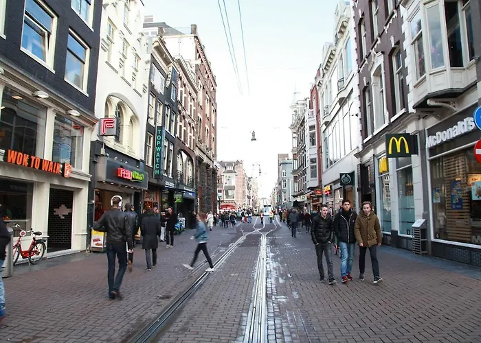 Hostel Downtown Canal View