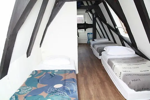 Hostel Downtown Canal View