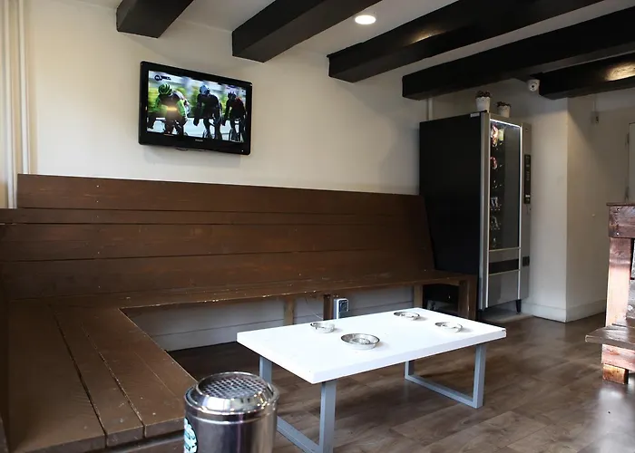 Downtown Canal View Hostel *