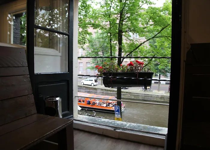 Downtown Canal View * Amszterdam