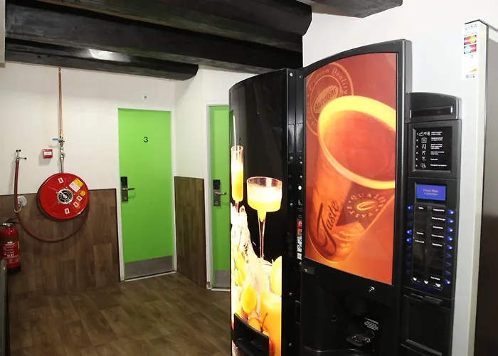 Hostel Downtown Canal View *